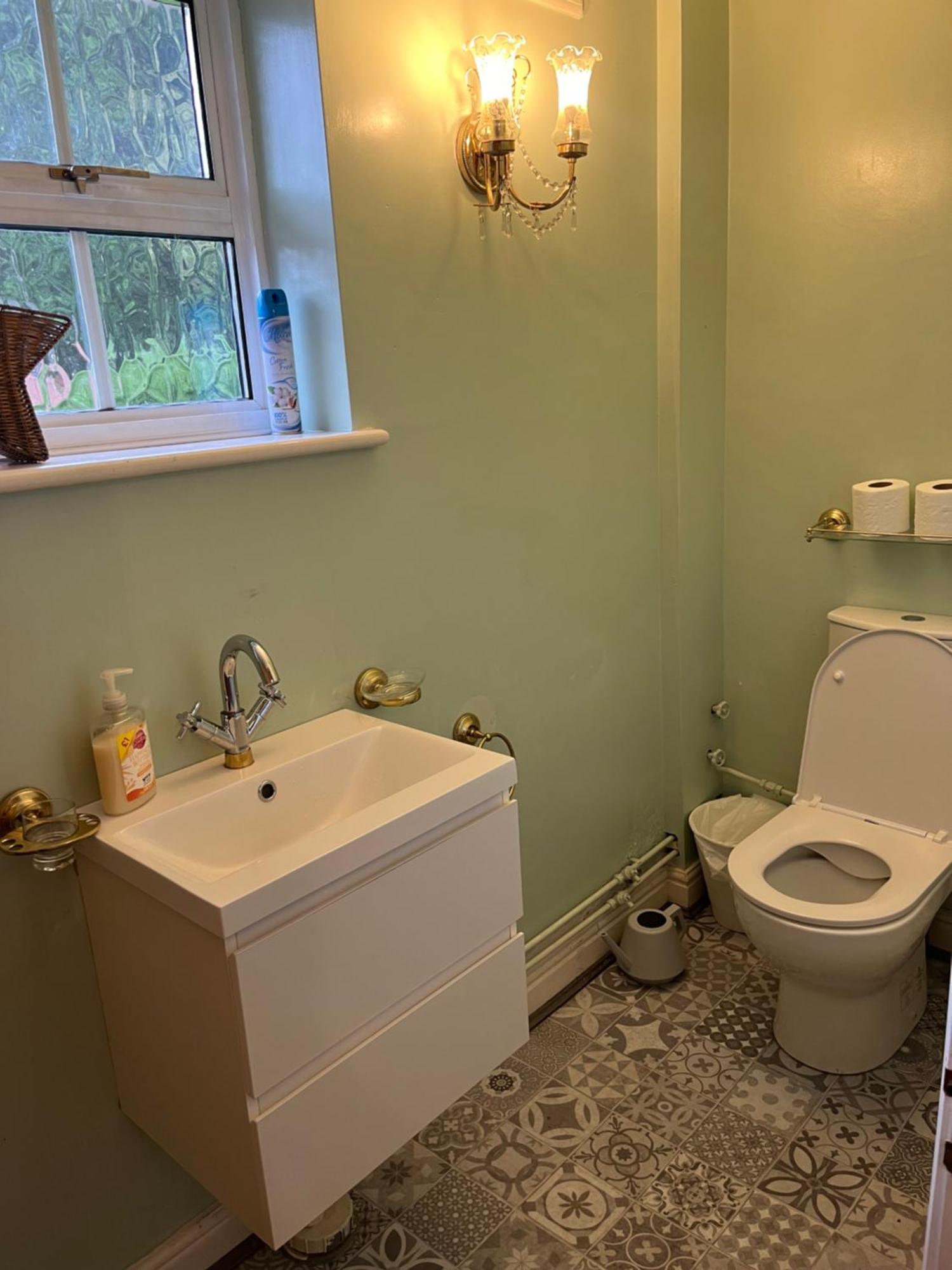 Unwind In Comfort At Cosy Caradus Your 4 Bedroom Home Sweet Home! バーミンガム エクステリア 写真
